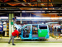 Nissan aumenta su plantilla en su fábrica de Barcelona 