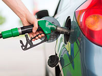 La bajada de los carburantes ahorra 500 euros anuales a los vehículos de renting