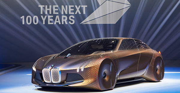 BMW celebra su centenario con el Vision Next 100