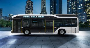Toyota presenta un autobús con pila de hidrógeno