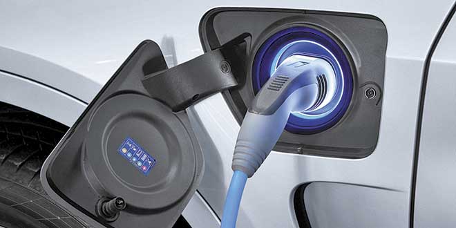 ¿Qué tipos de recarga de vehículos eléctricos existen?