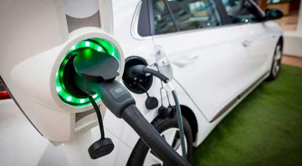 Las matriculaciones de vehículos electrificados y de gas vuelven a subir en agosto